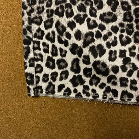GOOD AMERICAN SNOW LEOPARD PRINT  MINI SKIRT