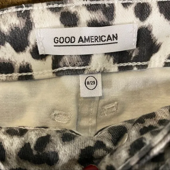 GOOD AMERICAN SNOW LEOPARD PRINT  MINI SKIRT