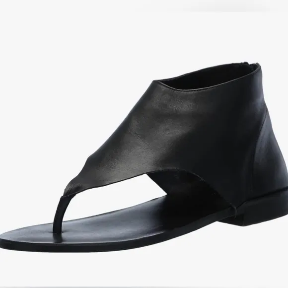 Gorgeous, Free People Uma leather thong sandals ❤️
