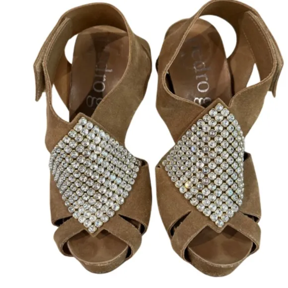 Gorgeous Pedro Garcia Suede Crystal Embellished Slingback Platform Sandals