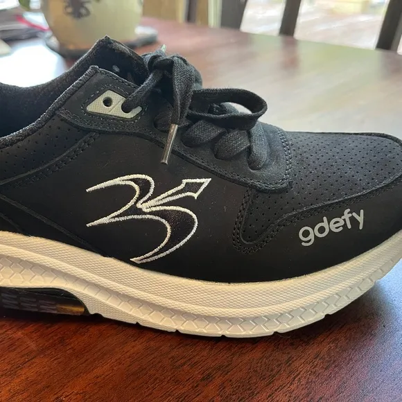 Gravity Defeyer Women's Sneakers New size 8,Black