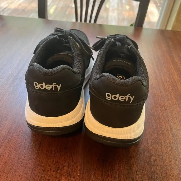 Gravity Defeyer Women's Sneakers New size 8,Black