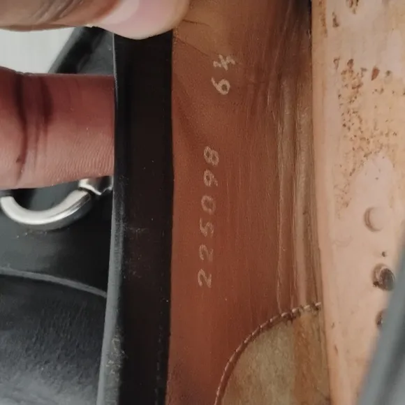 Gucci Black Leather Horsebit Loafers