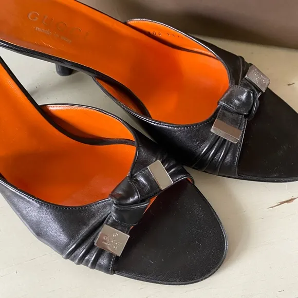 GUCCI Leather Slides Black Kitten Heel Size 6 🧡