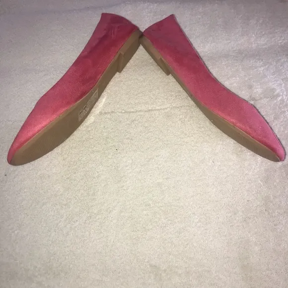 H&amp;M women’s fuchsia slip on Ballerina faux suede Flats Size 38
