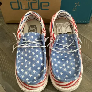 HEY DUDE Kids Wally Stars and Stripes Casual Moccasin Sneakers, size Y2, L3/EU34