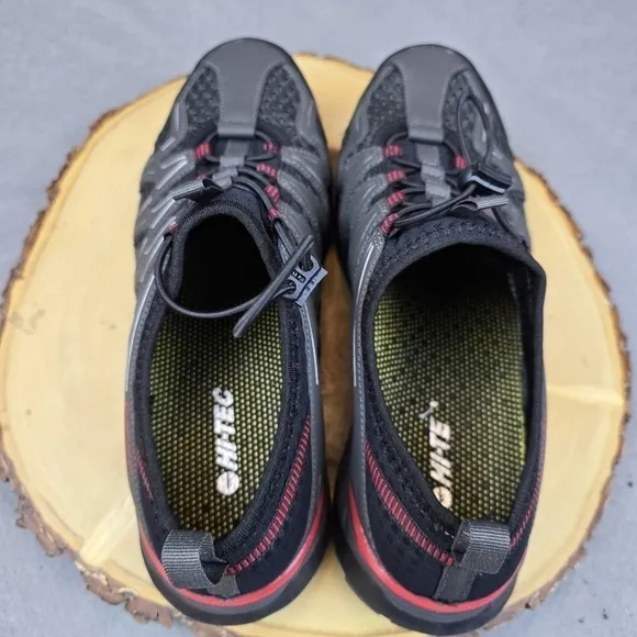HI-TEC HIKER VENT GRAYHi-Tec Hiker Vent Gray breathable sneakers to walk