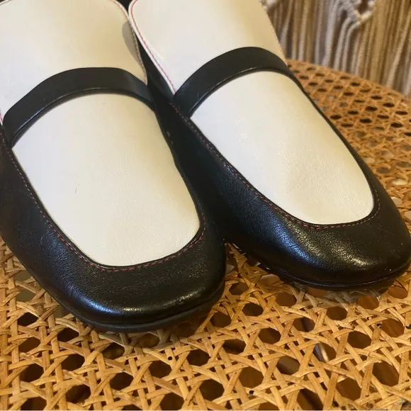 Hiraeth Vegan Leather Loafers