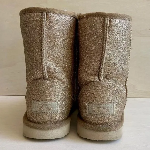 ✨HP!✨ UGG Girl's Classic Short II Glitter Gold Boots