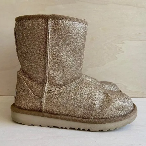 ✨HP!✨ UGG Girl's Classic Short II Glitter Gold Boots
