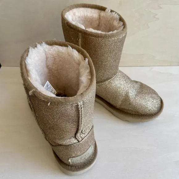 ✨HP!✨ UGG Girl's Classic Short II Glitter Gold Boots