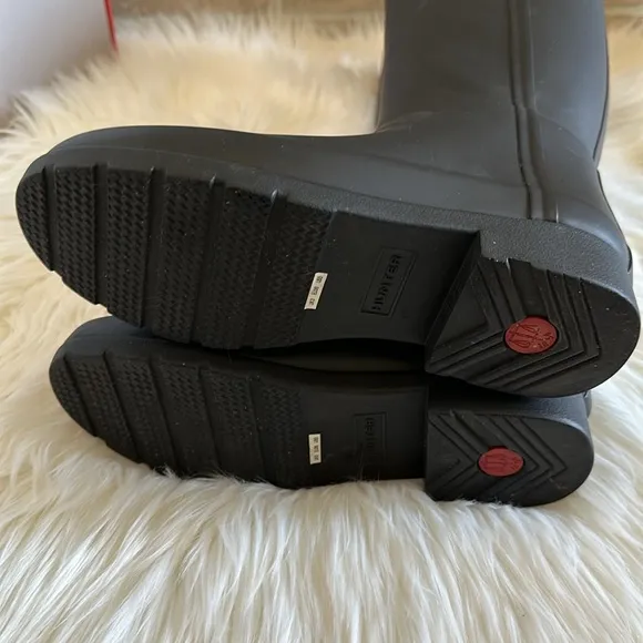 Hunter Women’s Refined Slim Fit Rain Boots