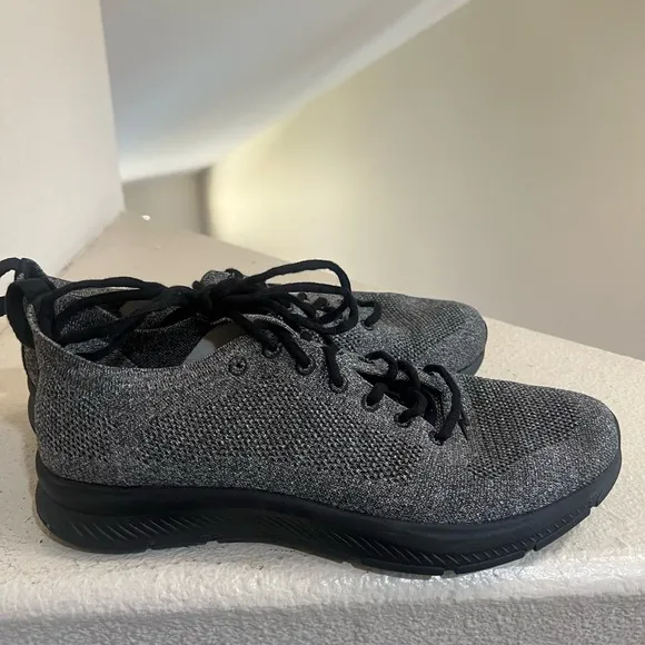 Hylo‎ Light Running Style Sneakers Grey Size Men’s 11.5 Women’s 13