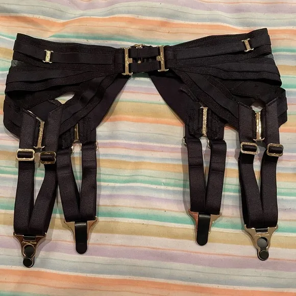♡ICONIC RARE HB™ ☆Vienna☆ Garter Belt. Size XS. BRAND NEW♡