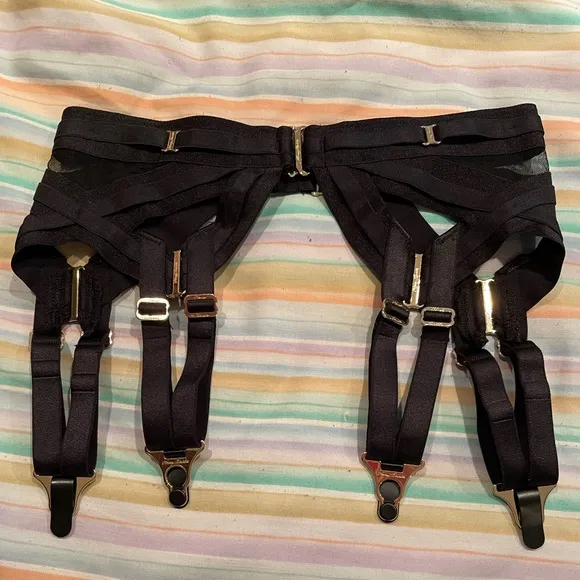 ♡ICONIC RARE HB™ ☆Vienna☆ Garter Belt. Size XS. BRAND NEW♡