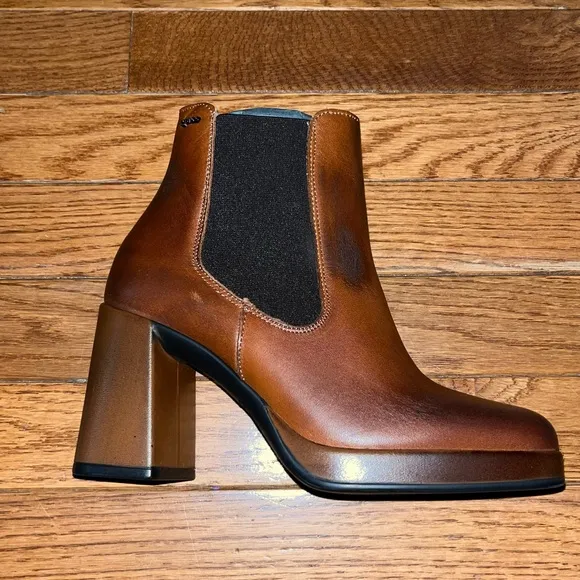 Igi&amp;Co Leather Ankle Boots Beatles with Heels Cognac Brown Women’s Size 5