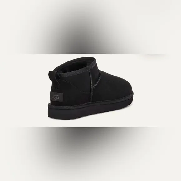 *IR* BRAND NEW UGG - Size 5 &amp; 6 Ultra Mini Boots Black
