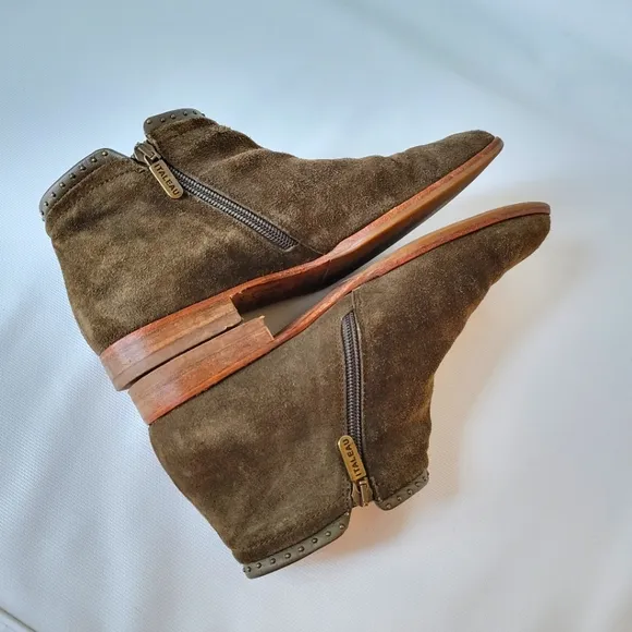 ITALEAU Waterproof Genuine Leather Studded Booties Sz 37 6.5