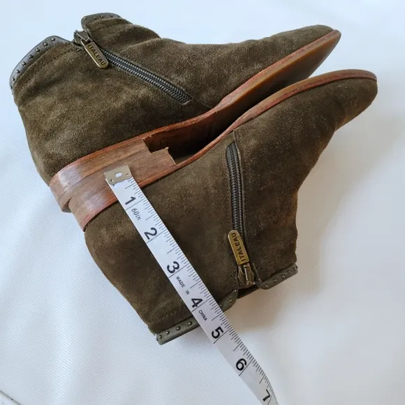 ITALEAU Waterproof Genuine Leather Studded Booties Sz 37 6.5