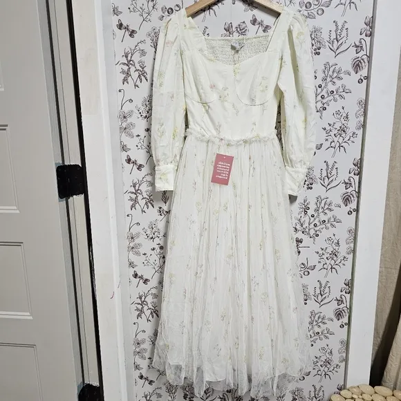 IVY CITY co. Florence dress in off white floral XXS
