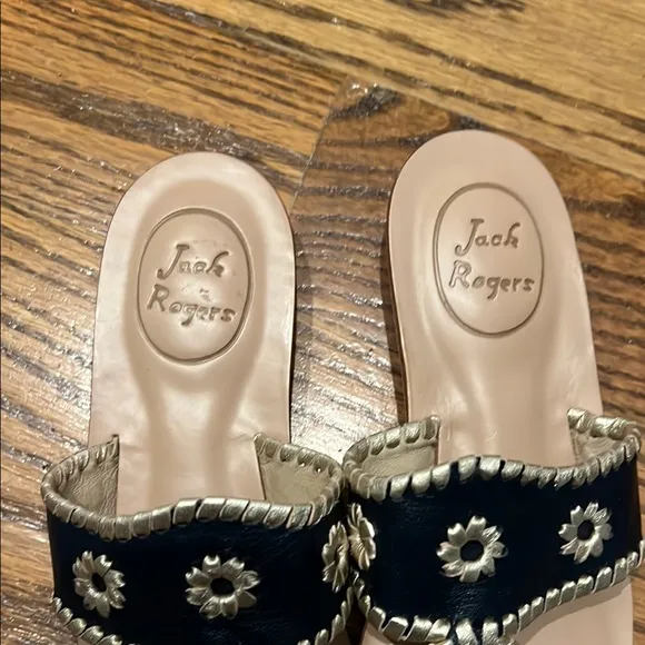 Jack Rogers navy and gold girls Jack Sandals size 5 NWT