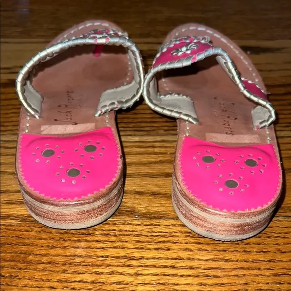 Jack Rogers Pink and gold Kids Jack Sandals size 5 EUC