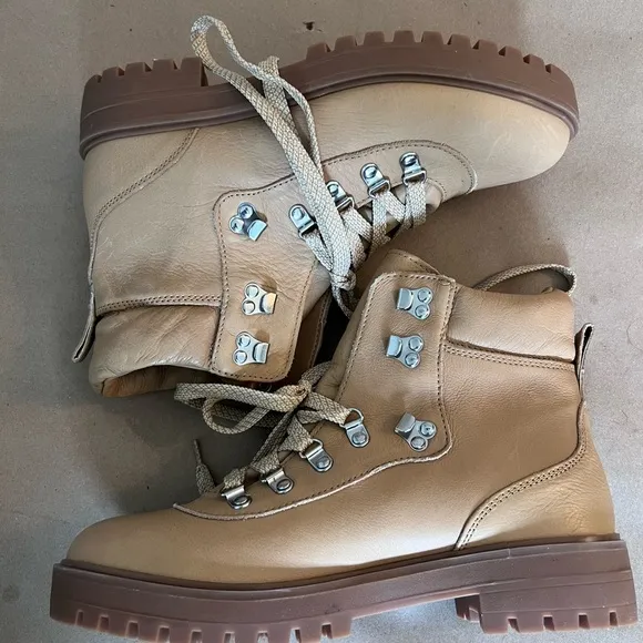 J.Crew Women’s Lightweight Leather Caramel Nordic Boots Hiking Size 10 M ($198)