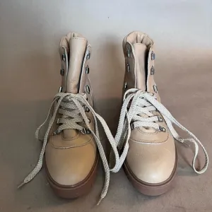 J.Crew Women’s Lightweight Leather Caramel Nordic Boots Hiking Size 10 M ($198)