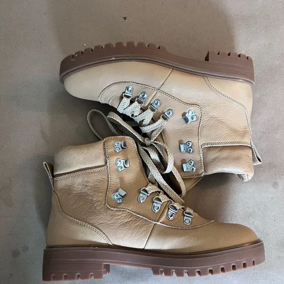 J.Crew Women’s Lightweight Leather Caramel Nordic Boots Hiking Size 10 M ($198)