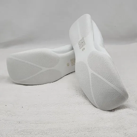 JEFFREY CAMPBELL BALLERINA FLAT IN WHITE CRINKLE PATTEN LADIES 8.5 NWOB GORGEOUS