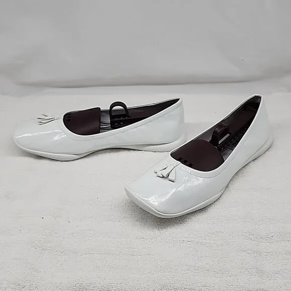 JEFFREY CAMPBELL BALLERINA FLAT IN WHITE CRINKLE PATTEN LADIES 8.5 NWOB GORGEOUS