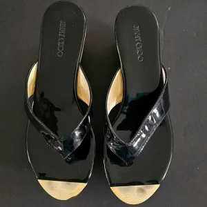 Jimmy Choo Blk Patent Leather Slides Crossover Straps Cork Wedge Sandals Sz38.5