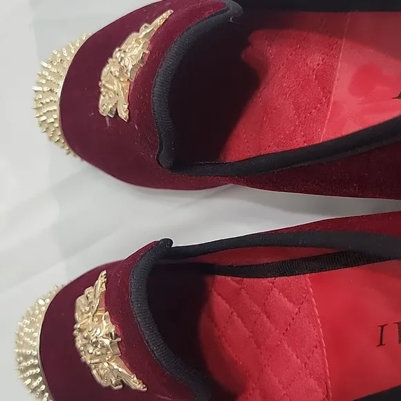 Jitai Luxury Red Velvet Loafers with Gold Detailing Men's Size 9