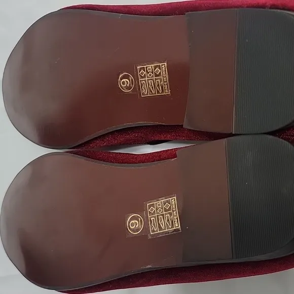 Jitai Luxury Red Velvet Loafers with Gold Detailing Men's Size 9