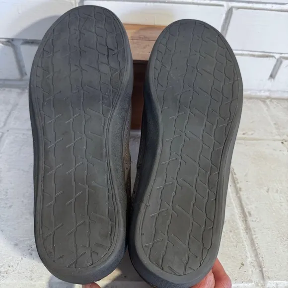 John Varvatos Slip On Loafers Suede Leather Grey Shoes Men’s Size 10