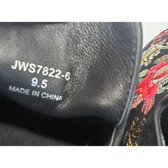 Johnny Was Shoes Slip On Mono Smoking Loafers 9.5 JWS 7822-6 Embroidery Floral