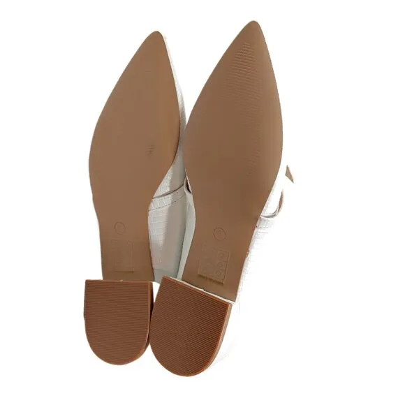 Journee Collection Cait Flats Womens 6 White Textured Faux Leather Dress Flats