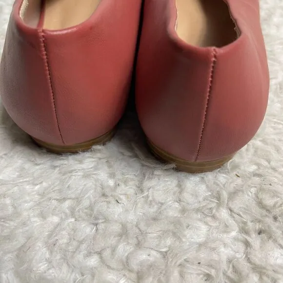 Journee Collection faux leather rustic pink flats gold tone brooch accent SZ10