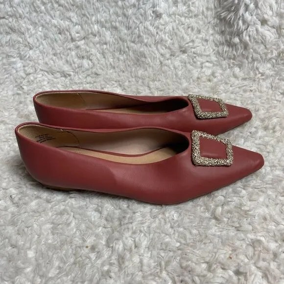 Journee Collection faux leather rustic pink flats gold tone brooch accent SZ10