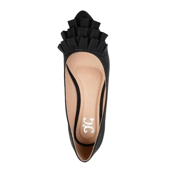 Journee Women's Judy Ruffled Slip on Pointed Toe Ballet  Flats Black Size 7