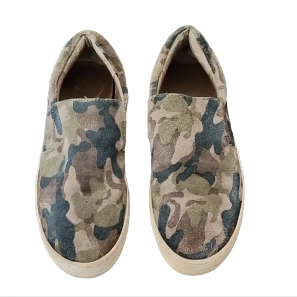 J/SLIDES NYC Harry Camo Suede Platform Slip On Sneakers 7