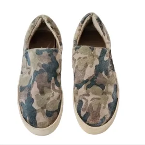 J/SLIDES NYC Harry Camo Suede Platform Slip On Sneakers 7
