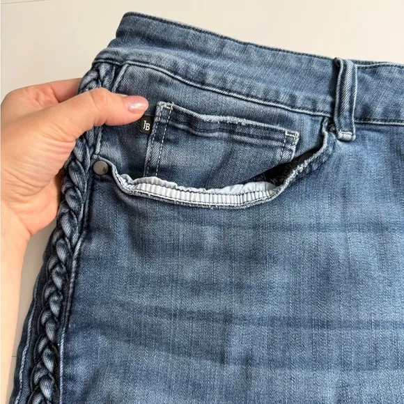 Judy Blue Relaxed Fit High Rise Jeans 22W Boho Braid Detail Casual Stretch Comfo