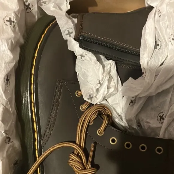 JUNIOR 1460 WILDHORSE LEATHER LACE UP BOOTS big kids size US 4, EU 36NWT