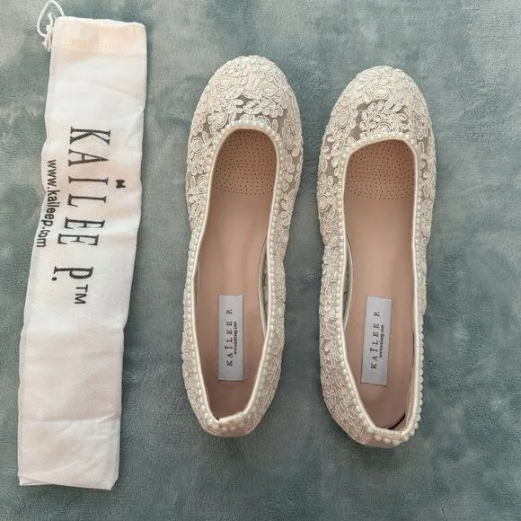Kailee P. Shoes Womens 10 Ivory Crochet Lace Pearl Trim Ballet Flats /Dust Bag