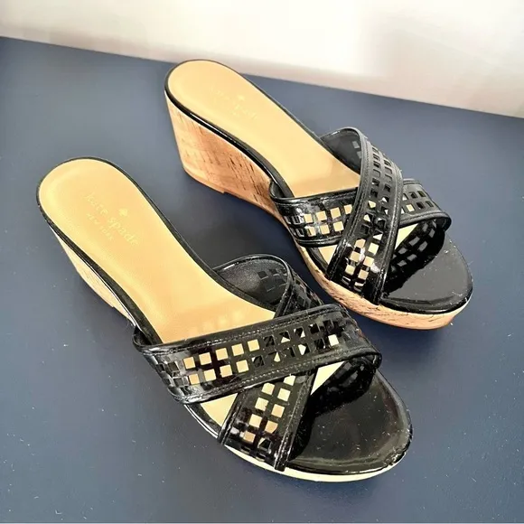 Kate Spade Tawny Black Patent Leather Natural Cork Peep Toe Wedge Sandals Size 9