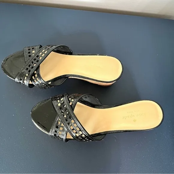 Kate Spade Tawny Black Patent Leather Natural Cork Peep Toe Wedge Sandals Size 9