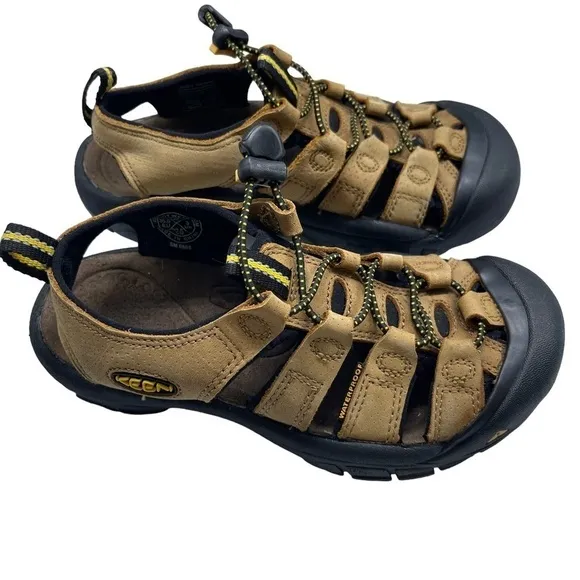 Keen Girls Women’s Newport Leather Hybrid Trail Hiking Water Sandals Size 5.5