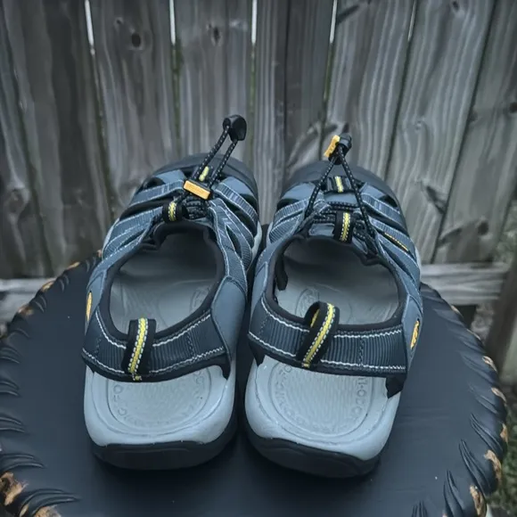 Keen Men's Newport H2 Sandal, size 11.5