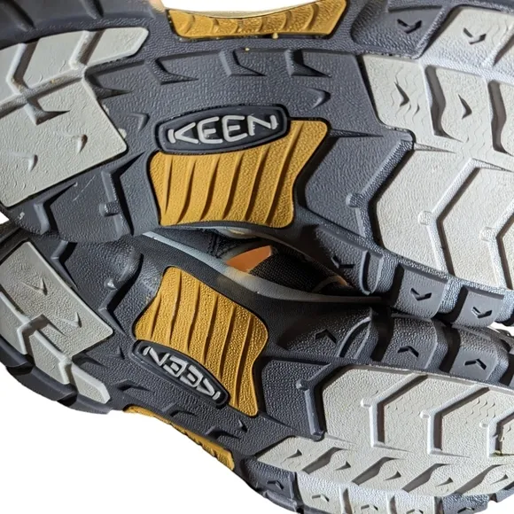 Keen Newport H2 Raven Aluminum Sport Sandals Men's Size 11